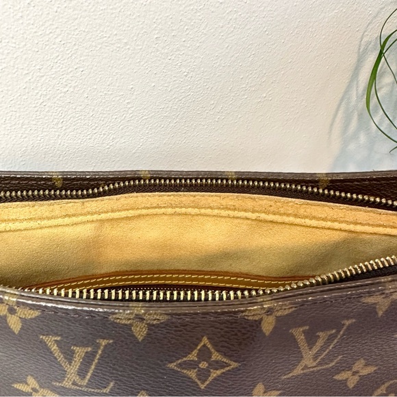 LOUIS VUITTON Looping GM Shoulder Tote Bag Monogram - Picture 13 of 14